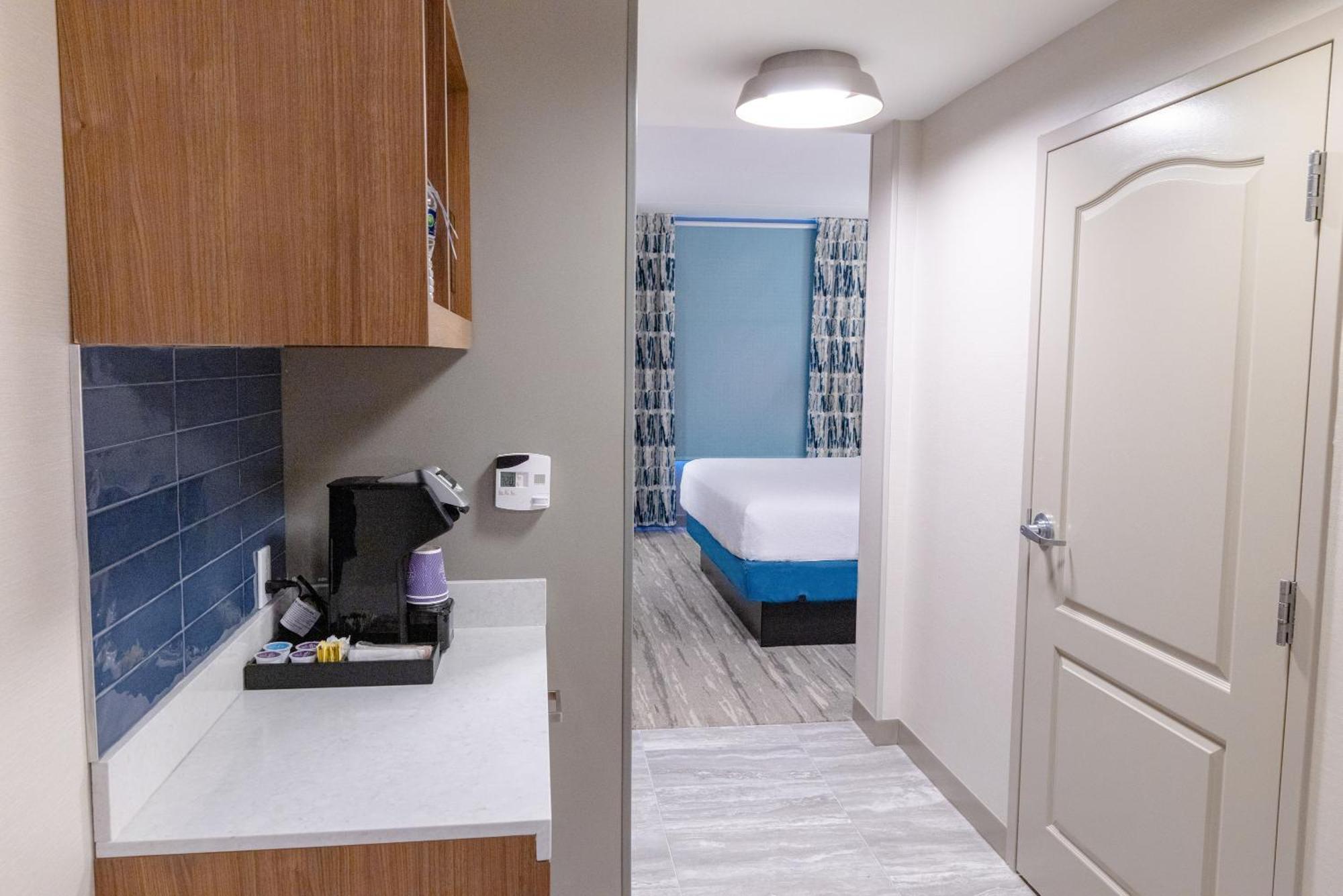 Hilton Garden Inn Lakewood Extérieur photo