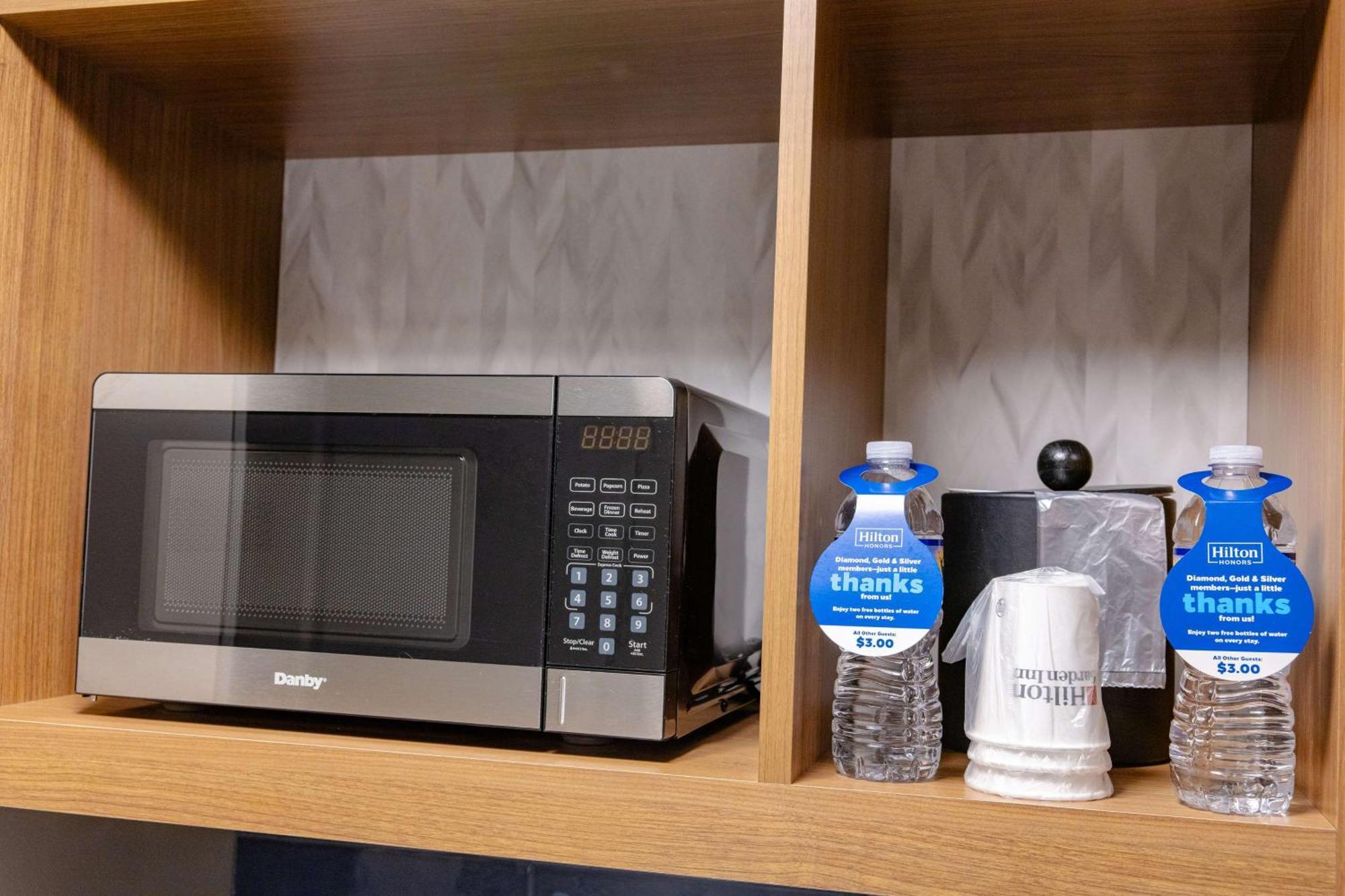 Hilton Garden Inn Lakewood Extérieur photo