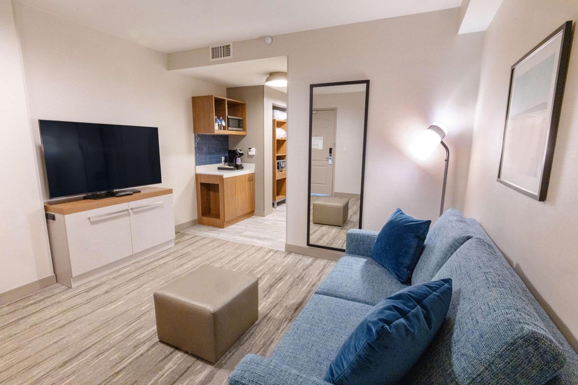 Hilton Garden Inn Lakewood Extérieur photo